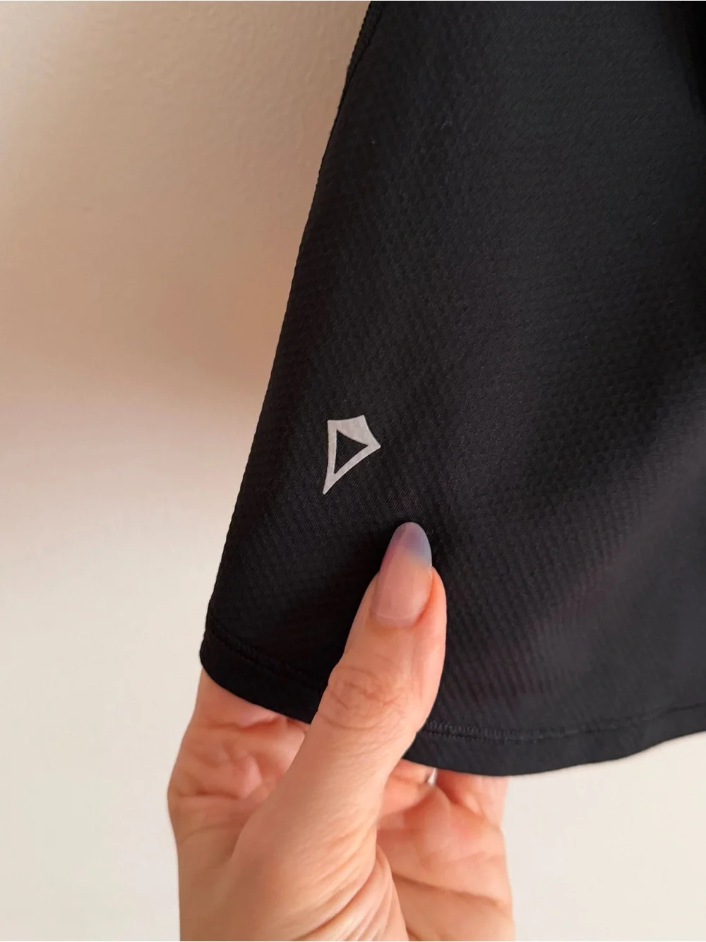 Ivivva Lululemon Black Strappy Back Athletic Tank Shelf Bra Girls 14 Women’s XS